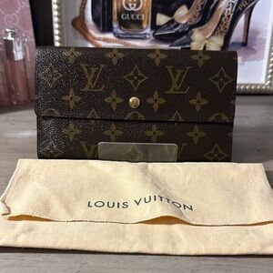 Louis Vuitton Monogram Sarah Wallet with Dust Bag